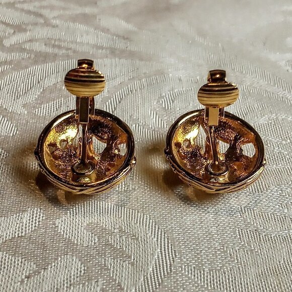 Vintage Pink Enamel Seed Pearl Gold Clip Earrings - Picture 5 of 6